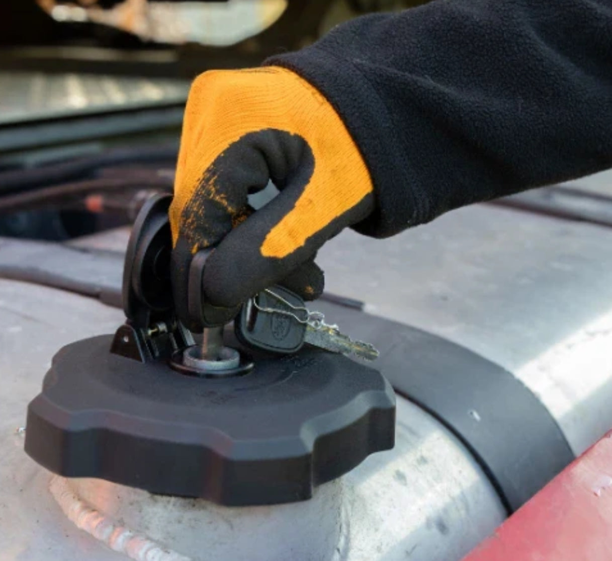 Smart Fuel Cap Anti-fuel Theft Sensor Alarm For Heavy Trucks Machinery & Other Vehicle With Remote Monitoring